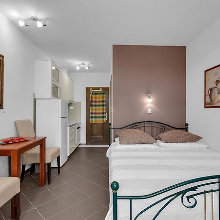 Apartments And Rooms With Parking Space Duce, Omis - 10303 Pokoj fotografie