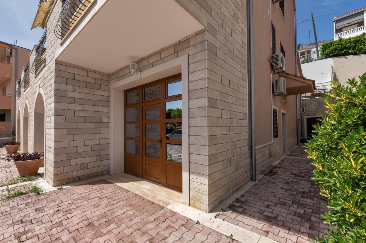 Apartments And Rooms With Parking Space Duce, Omis - 10303 Exteriér fotografie