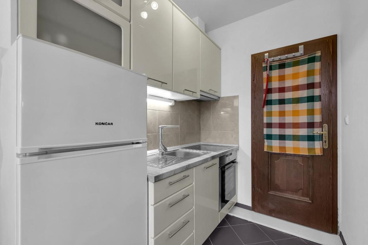 Apartments And Rooms With Parking Space Duce, Omis - 10303 Exteriér fotografie