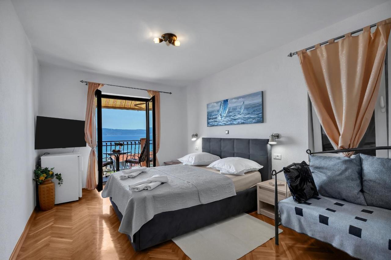 Apartments And Rooms With Parking Space Duce, Omis - 10303 Exteriér fotografie