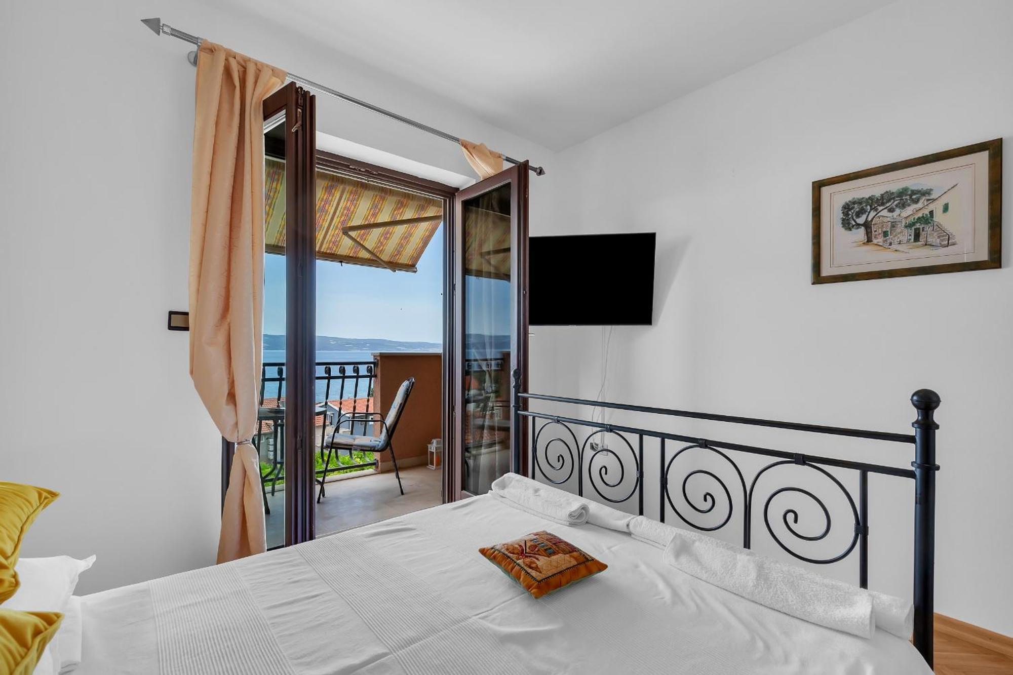Apartments And Rooms With Parking Space Duce, Omis - 10303 Pokoj fotografie