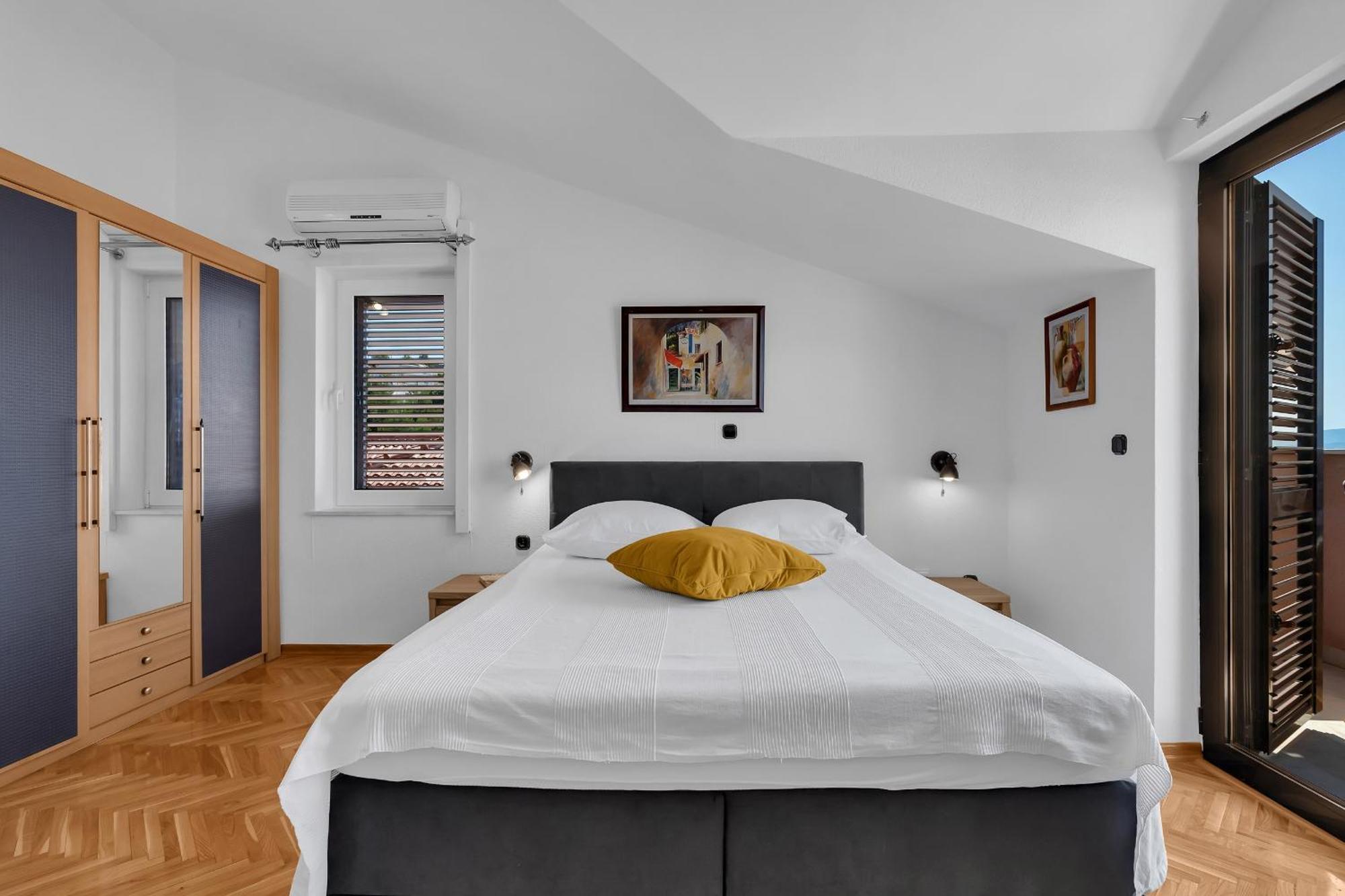 Apartments And Rooms With Parking Space Duce, Omis - 10303 Pokoj fotografie